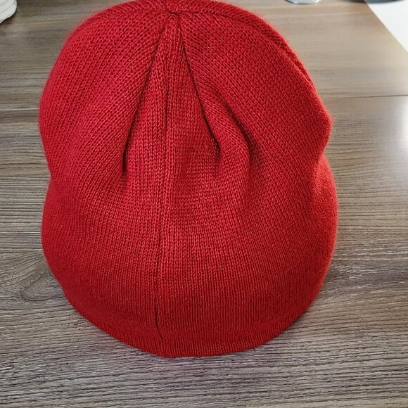 DC Shoes Big Star Red Beanie - Picture 4 of 8